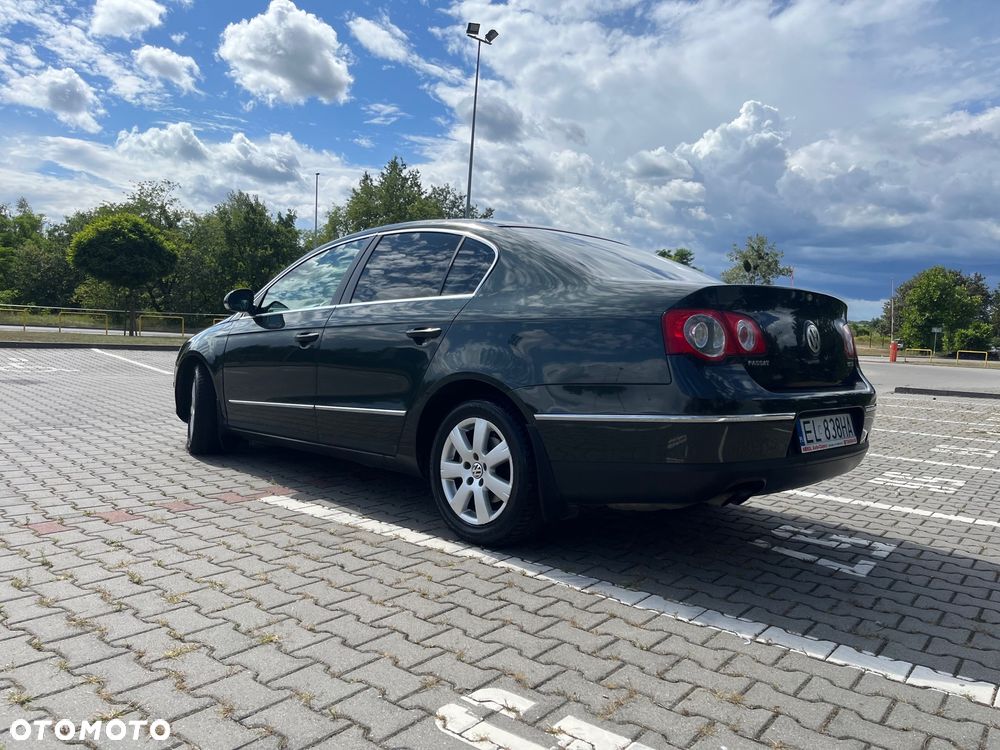 Volkswagen Passat 2.0 TDI Comfortline - 4