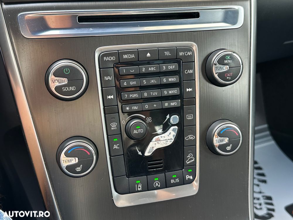Volvo XC 60 - 24