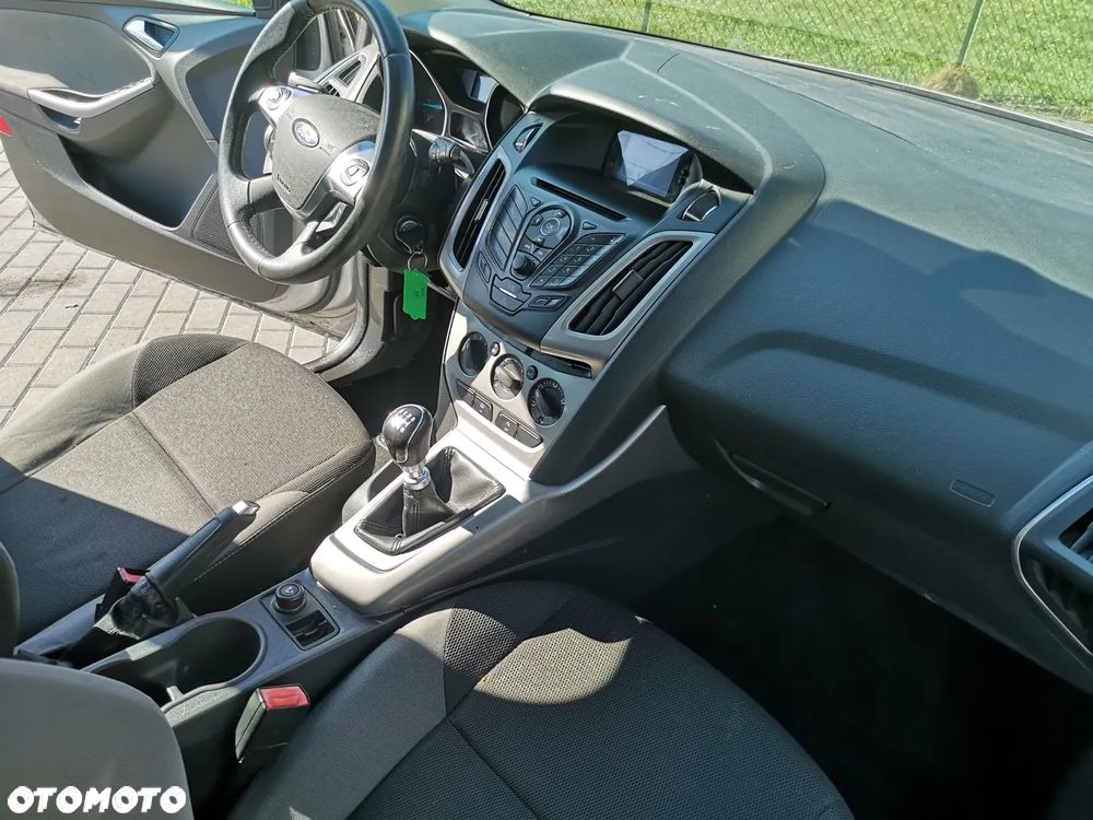 Ford Focus 1.6 TDCi DPF Ambiente - 30