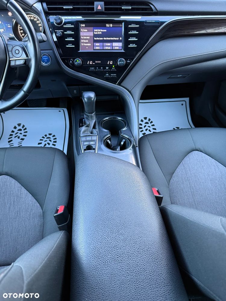 Toyota Camry 2.5 Hybrid Comfort CVT - 3