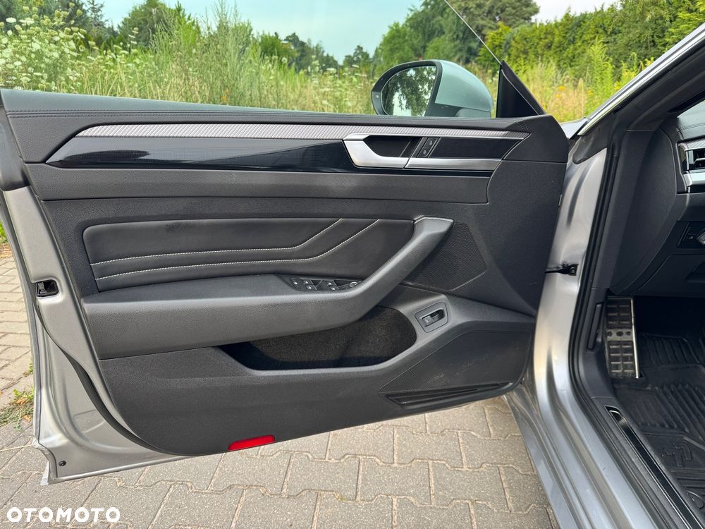 Volkswagen Arteon 2.0 TDI R-Line DSG - 23