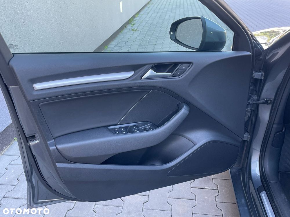 Audi A3 Limousine 1.6 TDI design - 16