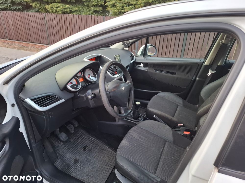 Peugeot 207 1.4 HDi Active - 8