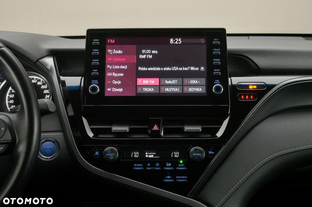 Toyota Camry - 10