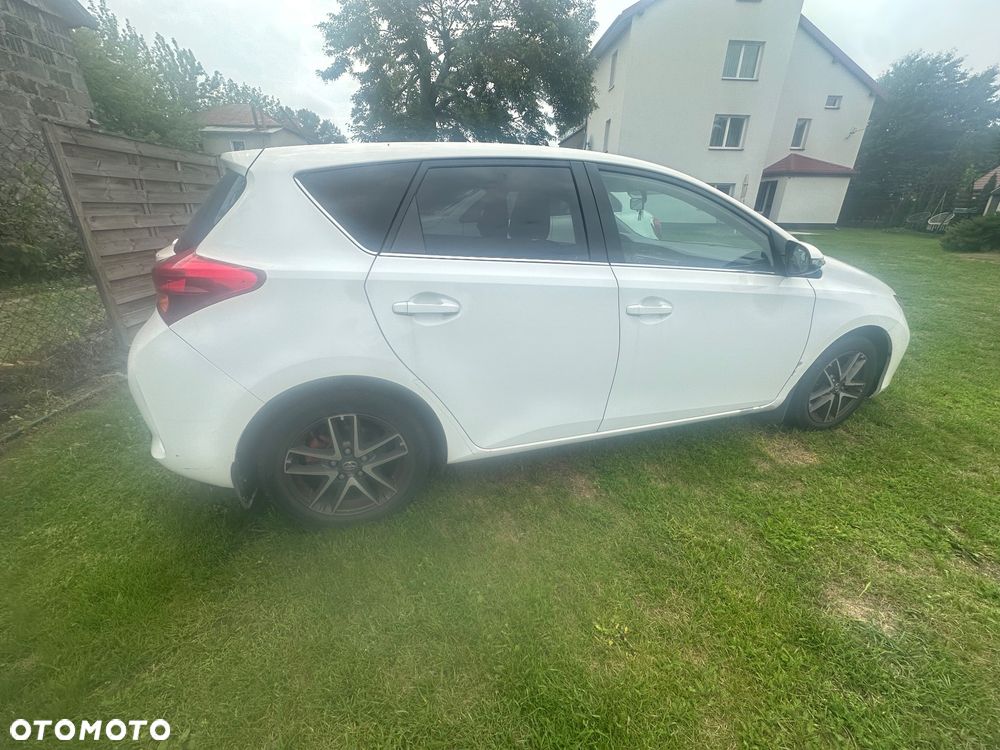 Toyota Auris 1.4 D-4D Comfort - 2