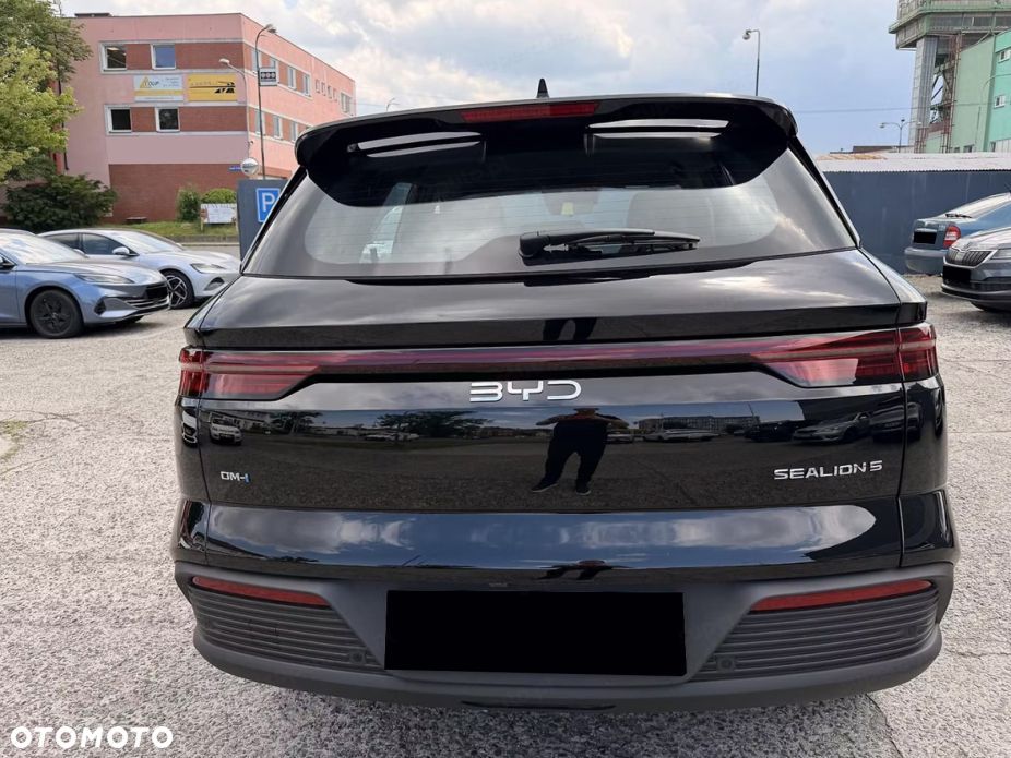 BYD Sealion 5 - 5