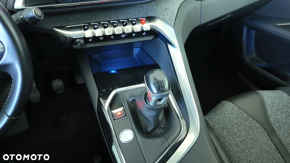 Peugeot 3008 BlueHDi 150 Stop & Start Allure - 24