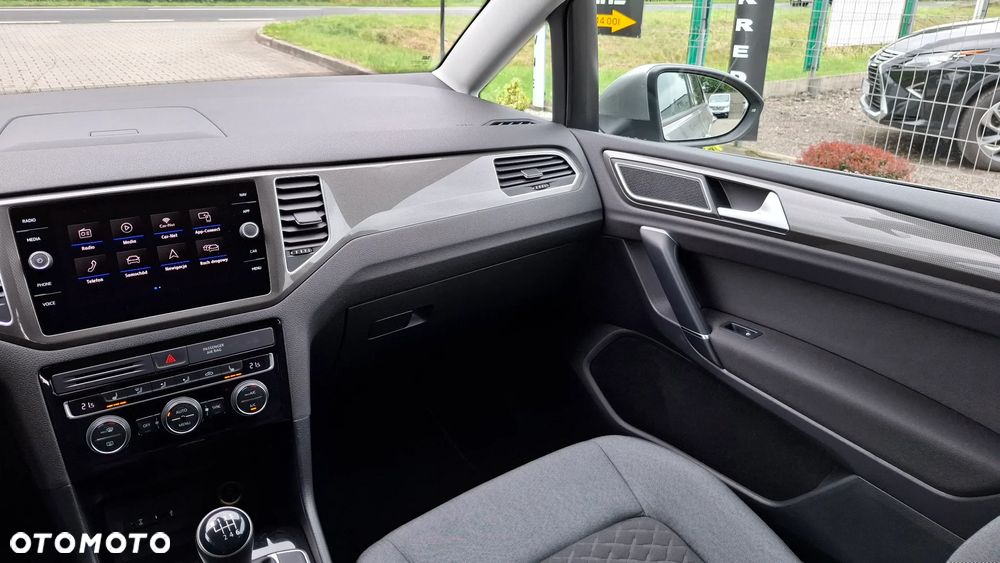 Volkswagen Golf Sportsvan - 15