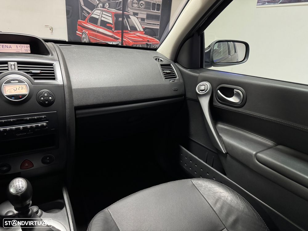 Renault Mégane Sport Tourer - 11