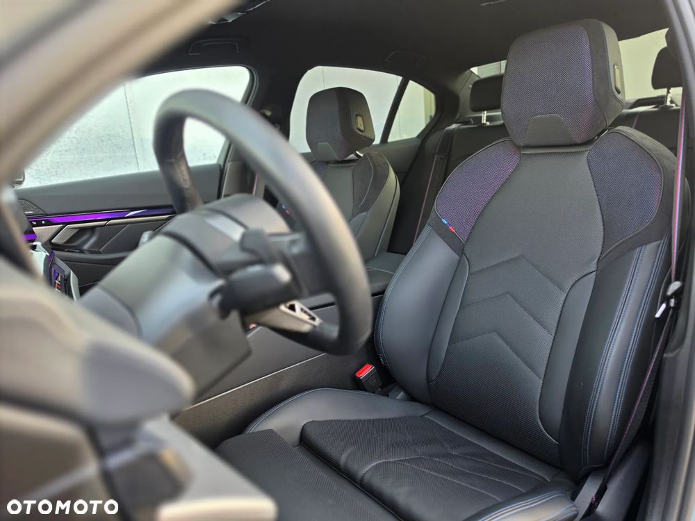 BMW Seria 5 520d mHEV - 19