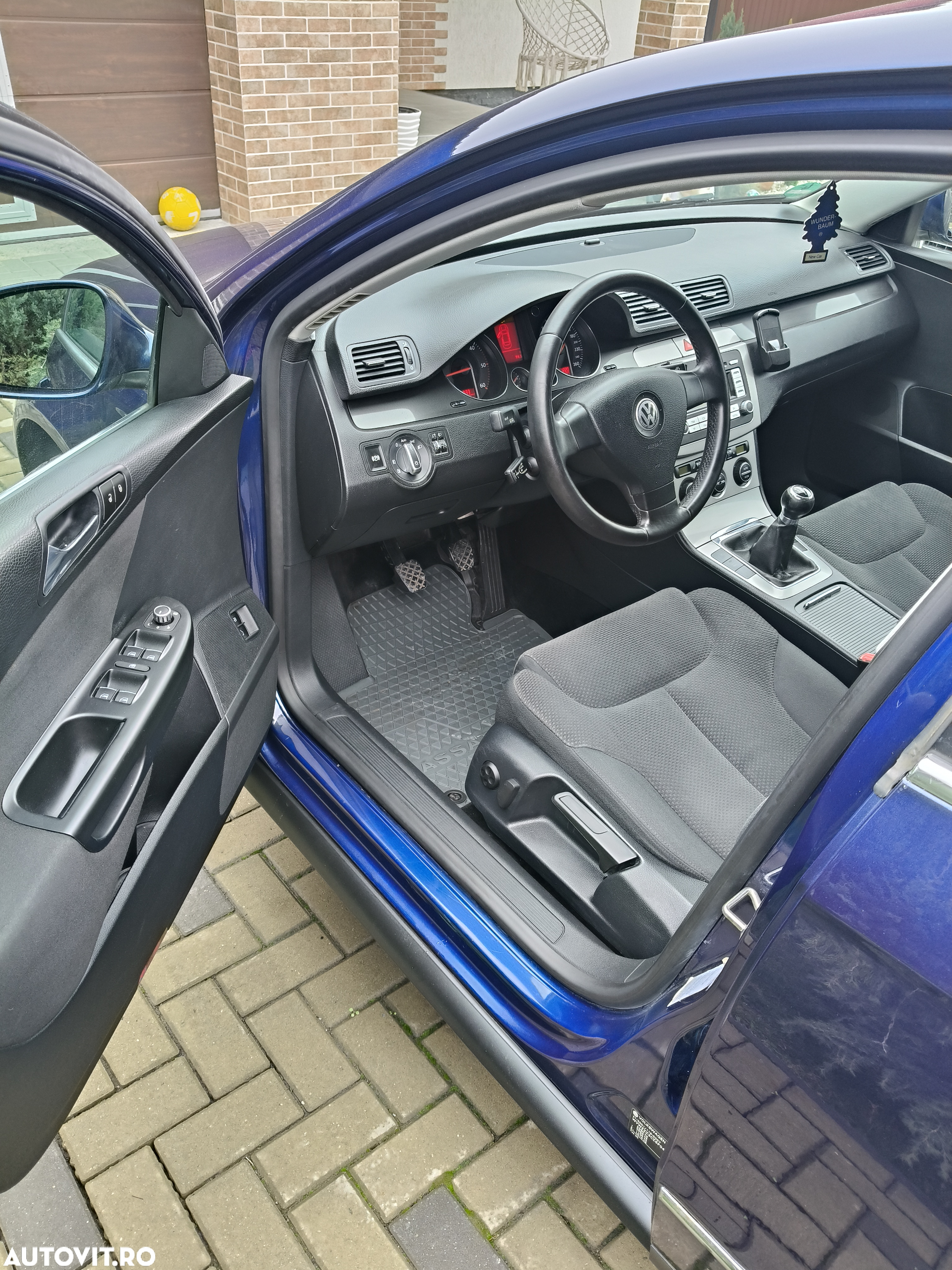 Volkswagen Passat 2.0 TDI Comfortline - 4