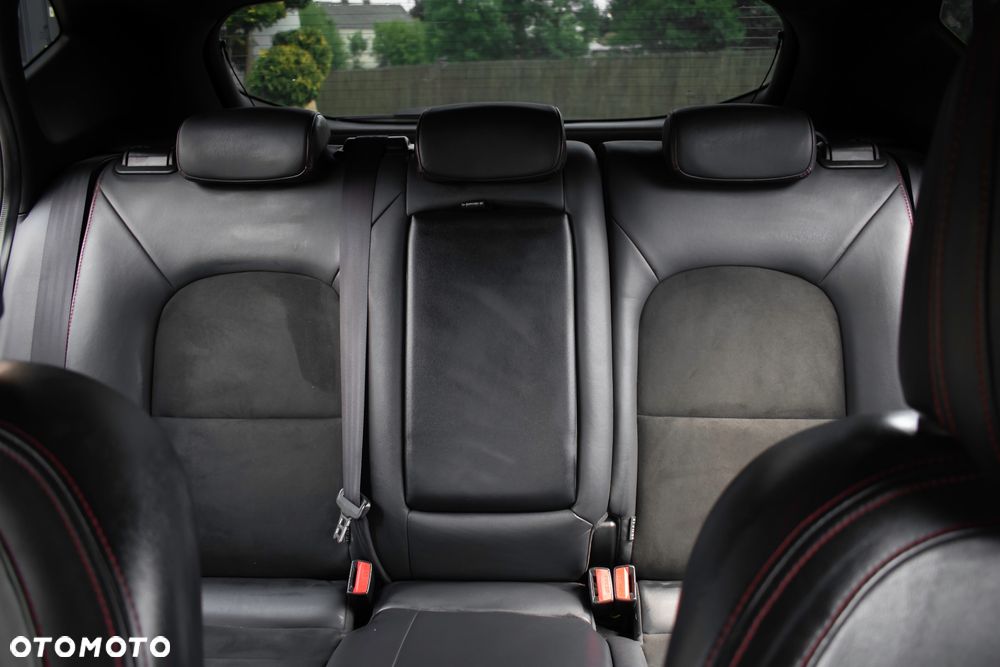 Kia Ceed 1.6 T-GDI GT - 28