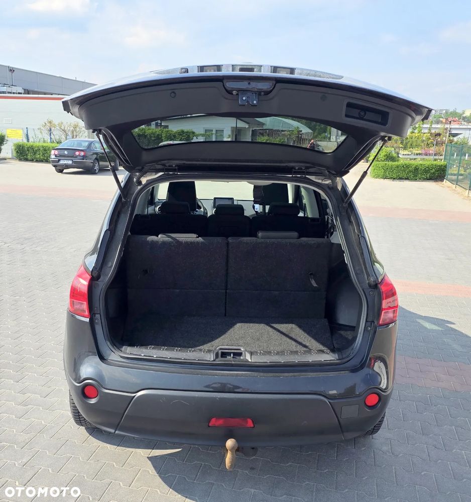 Nissan Qashqai+2 2.0 4x4 Tekna Premium - 9