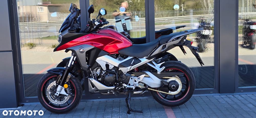 Honda VFR - 25