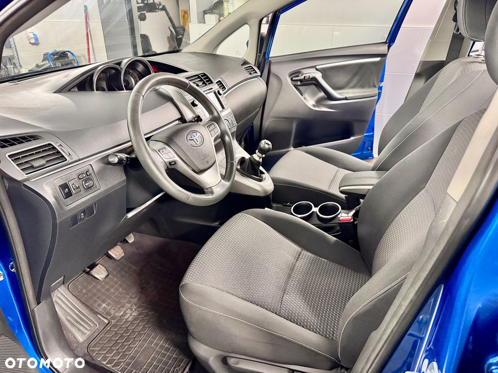 Toyota Verso 1.6 D-4D Prestige - 11