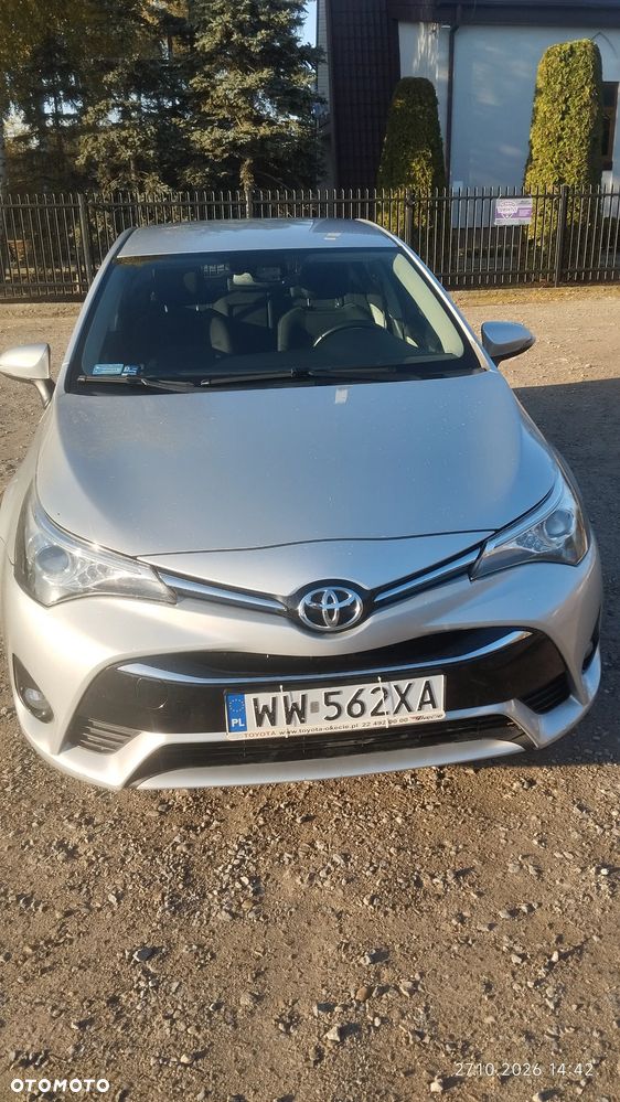 Toyota Avensis 2015 photo 3