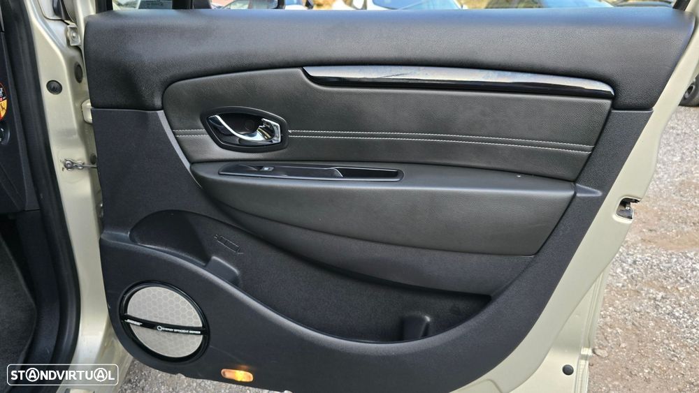 Renault Grand Scénic 1.5 dCi Bose Edition SS - 42