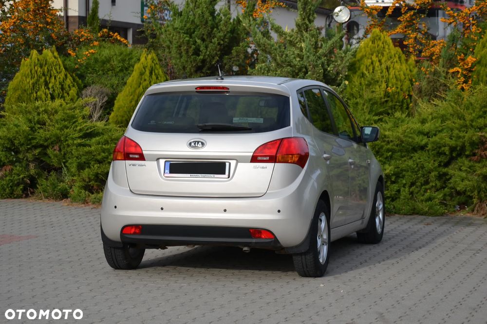 Kia Venga - 21