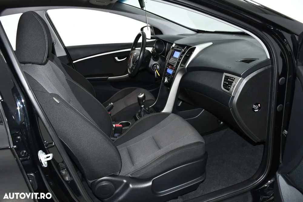 Hyundai i30 1.6 CRDI Style - 12