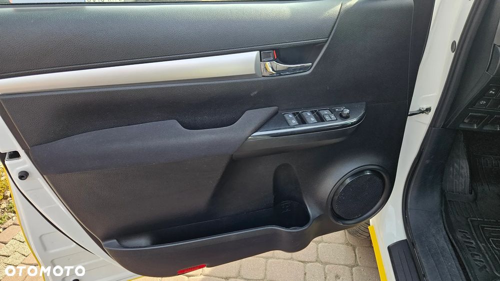 Toyota Hilux 2.8 D-4D Double Cab SR5 4x4 - 18