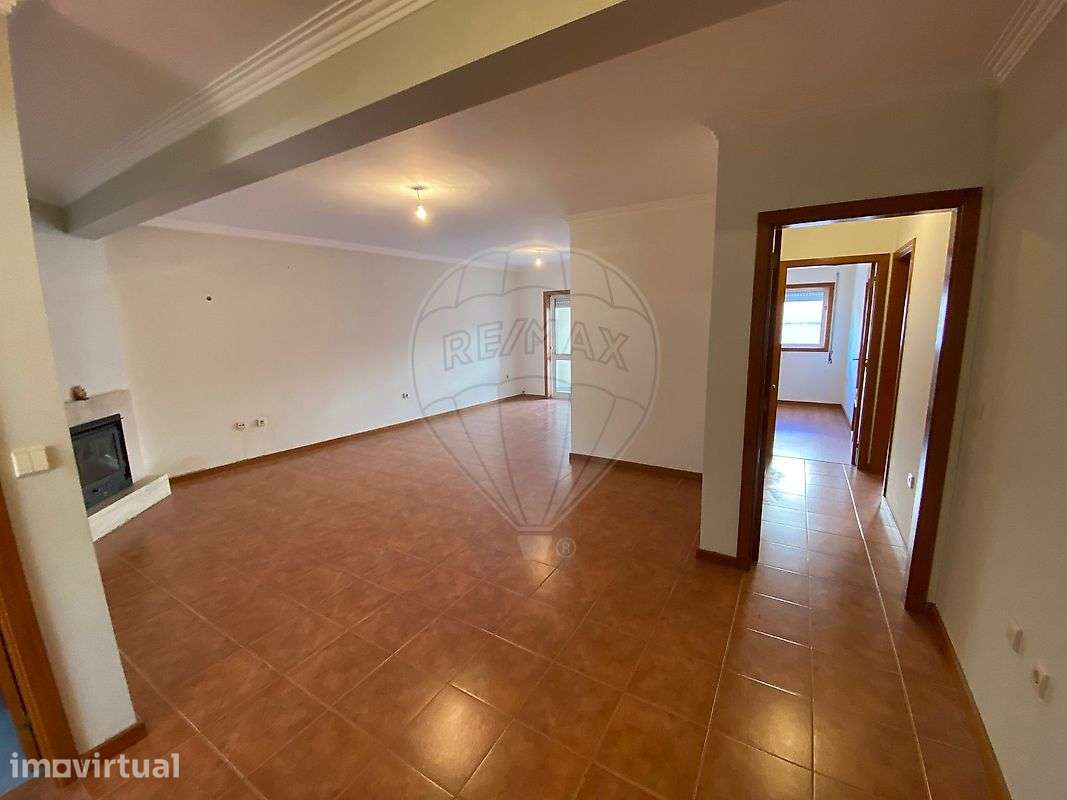 Apartamento T2 para arrendamento - Grande imagem: 2/15