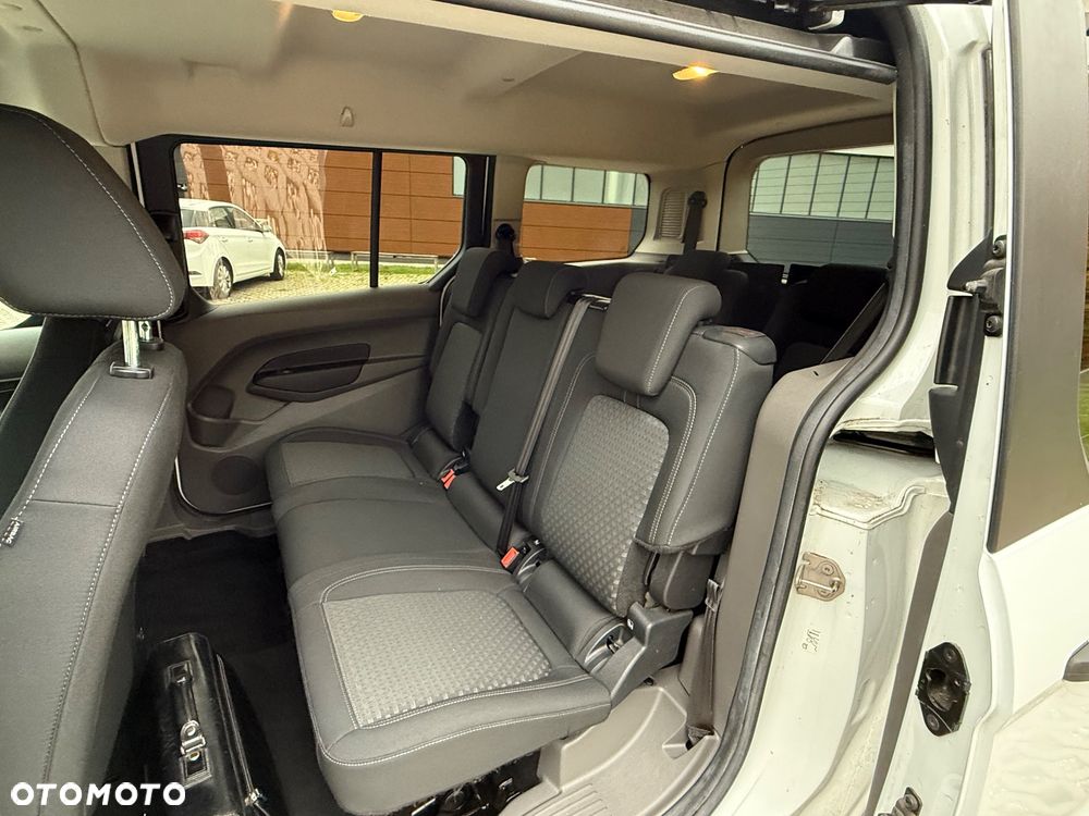 Ford Tourneo Connect - 23