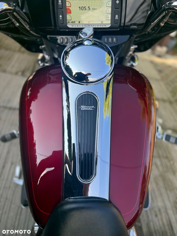 Harley-Davidson Touring Street Glide - 5