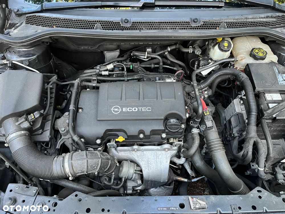 Opel Astra 1.4 Turbo - 10