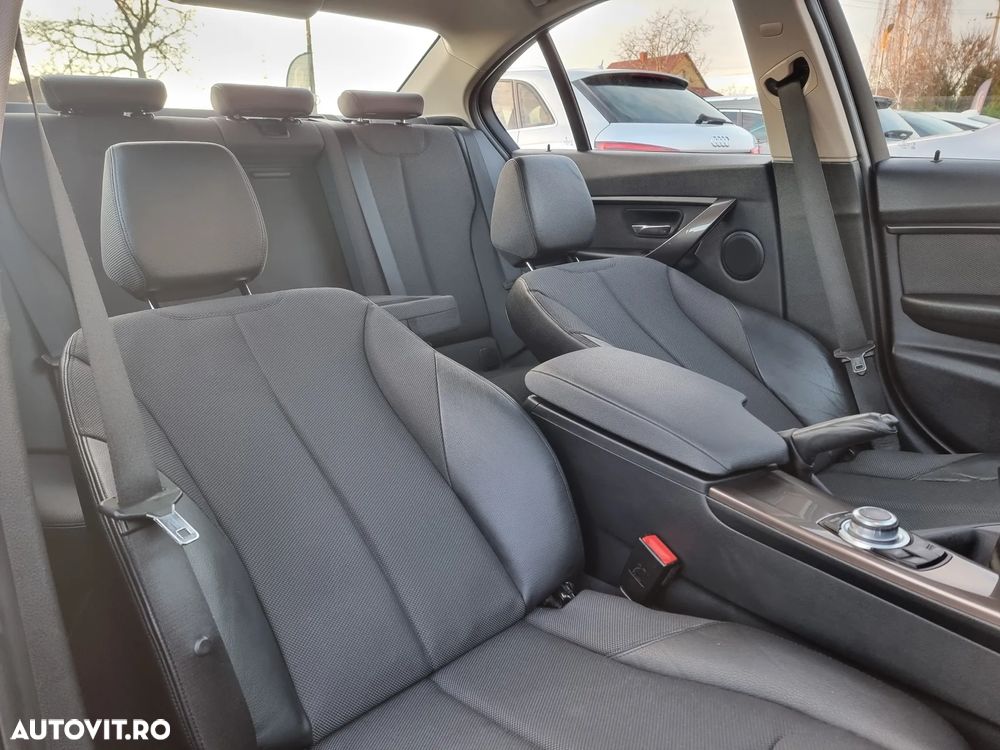 BMW Seria 3 320d Efficient Dynamics Edition Modern Line - 16