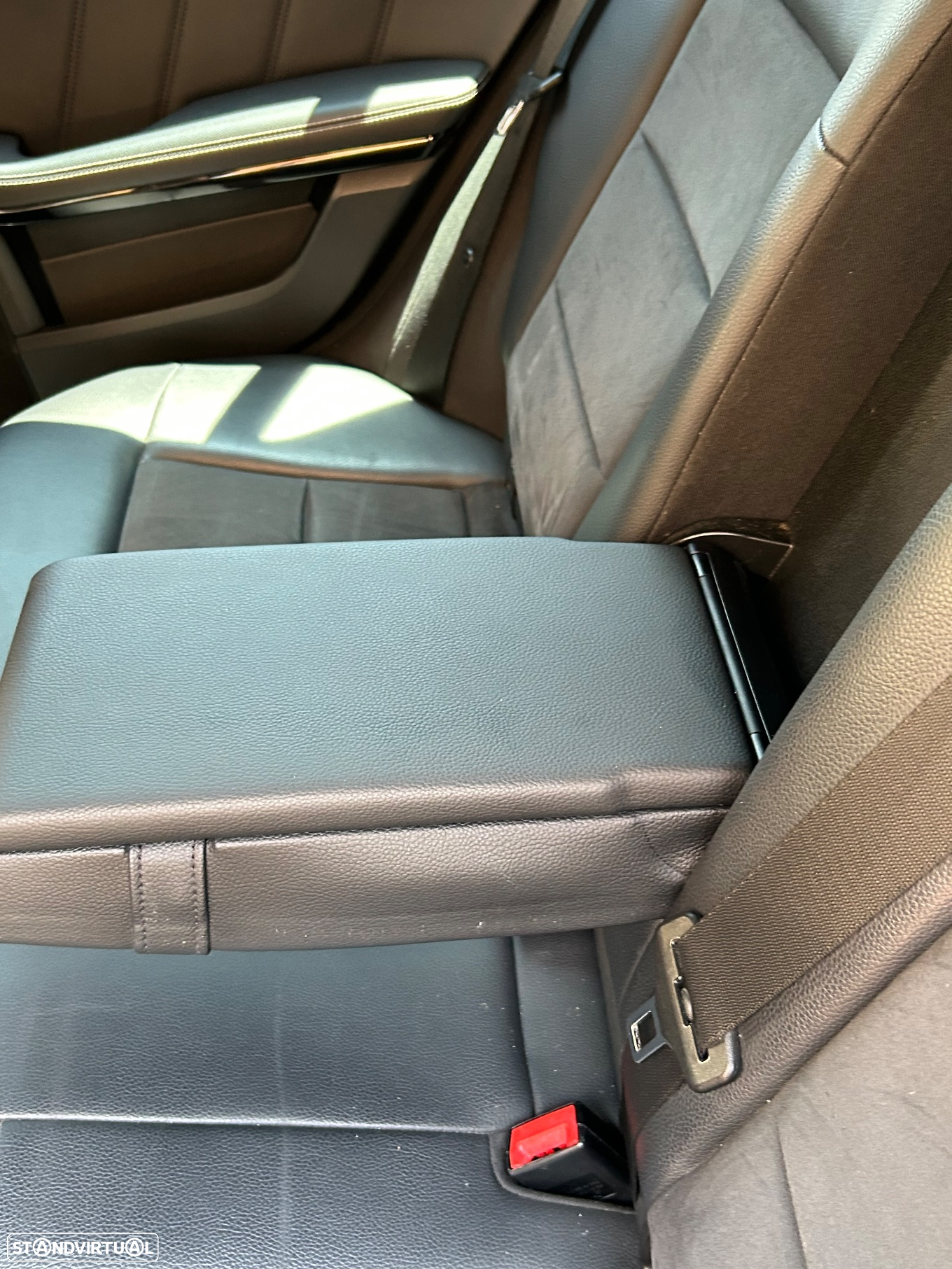 Mercedes-Benz E 250 CDi Avantgarde BlueEfficiency Auto. - 21