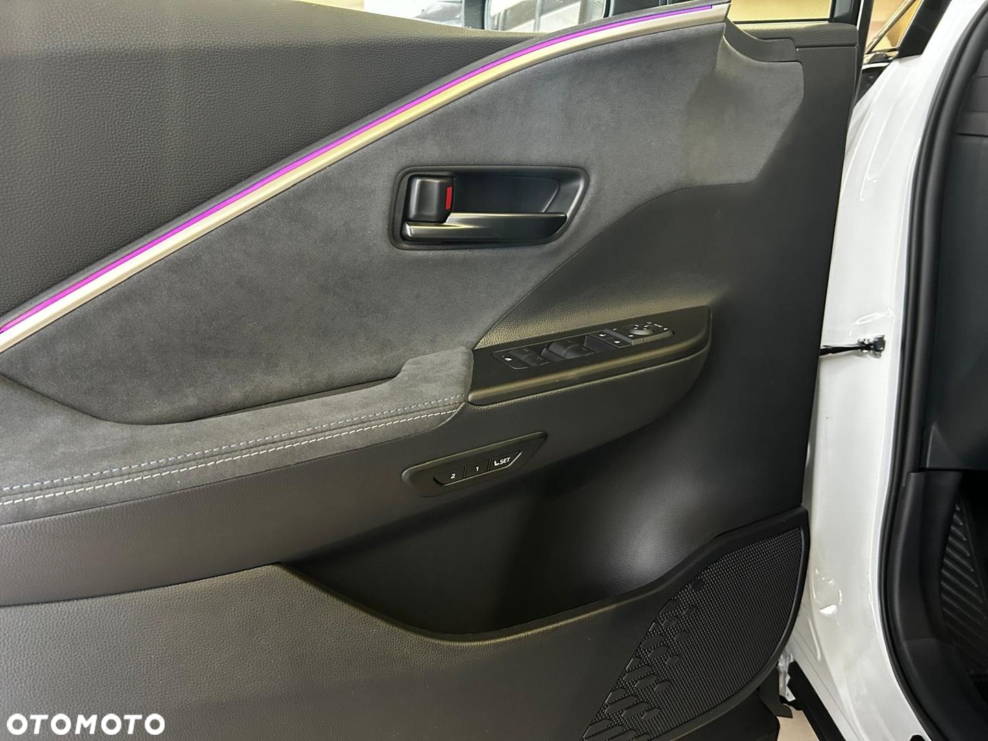 Toyota C-HR 1.8 Hybrid Executive - 12