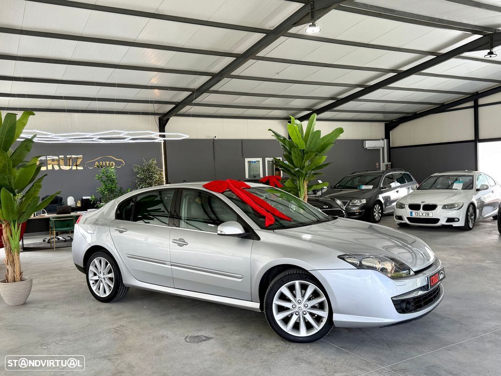 Renault Laguna 2.0 dCi Dynamique S - 2