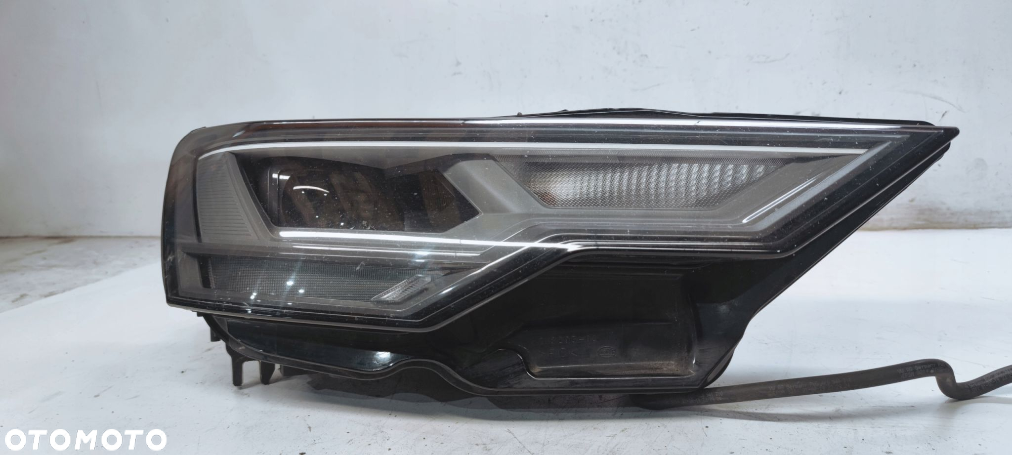 REFLEKTOR PRAWY FULL LED AUDI A6 C8 4K0941034 KOMP - 5