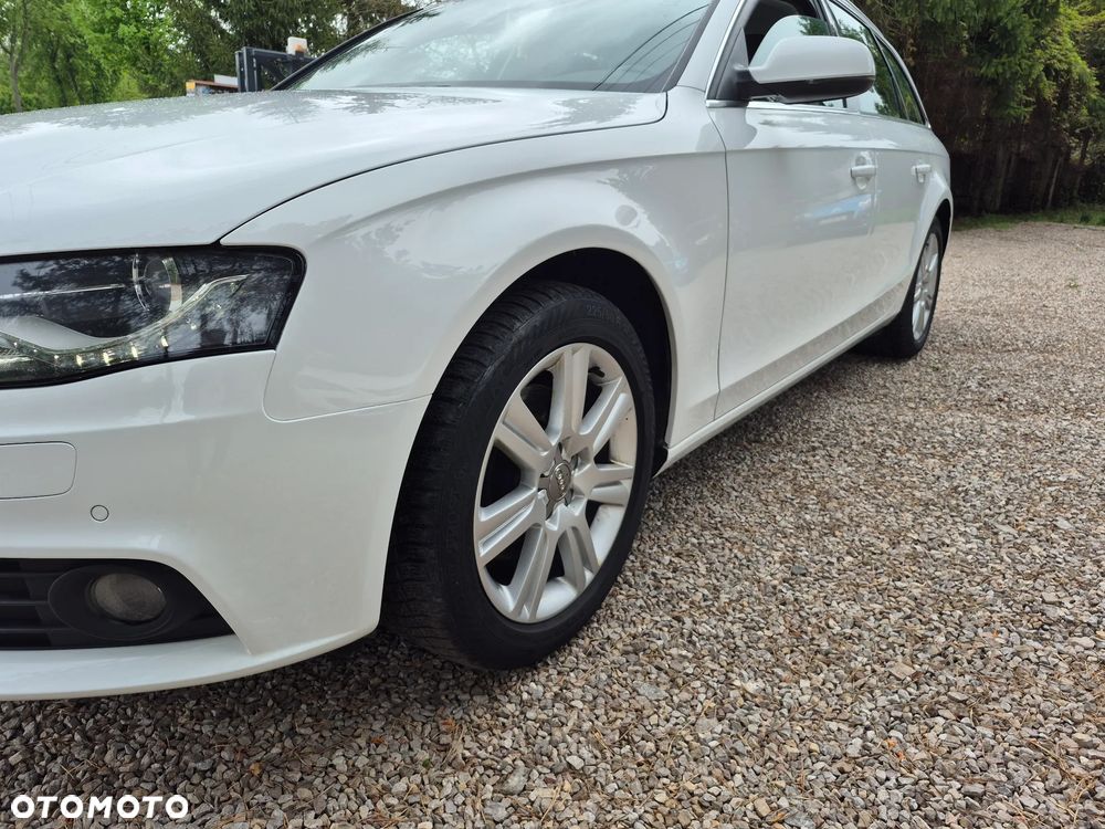 Audi A4 Avant 2.0 TDI DPF Attraction - 13