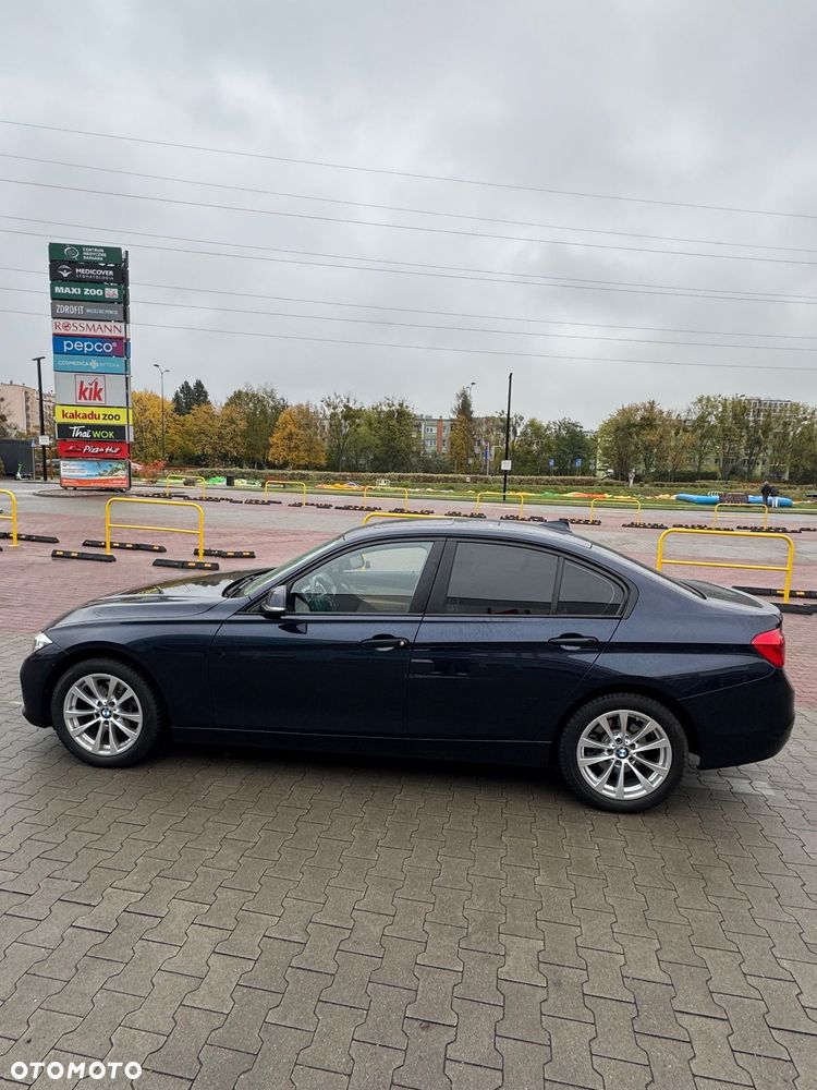 BMW Seria 3 320i xDrive - 2