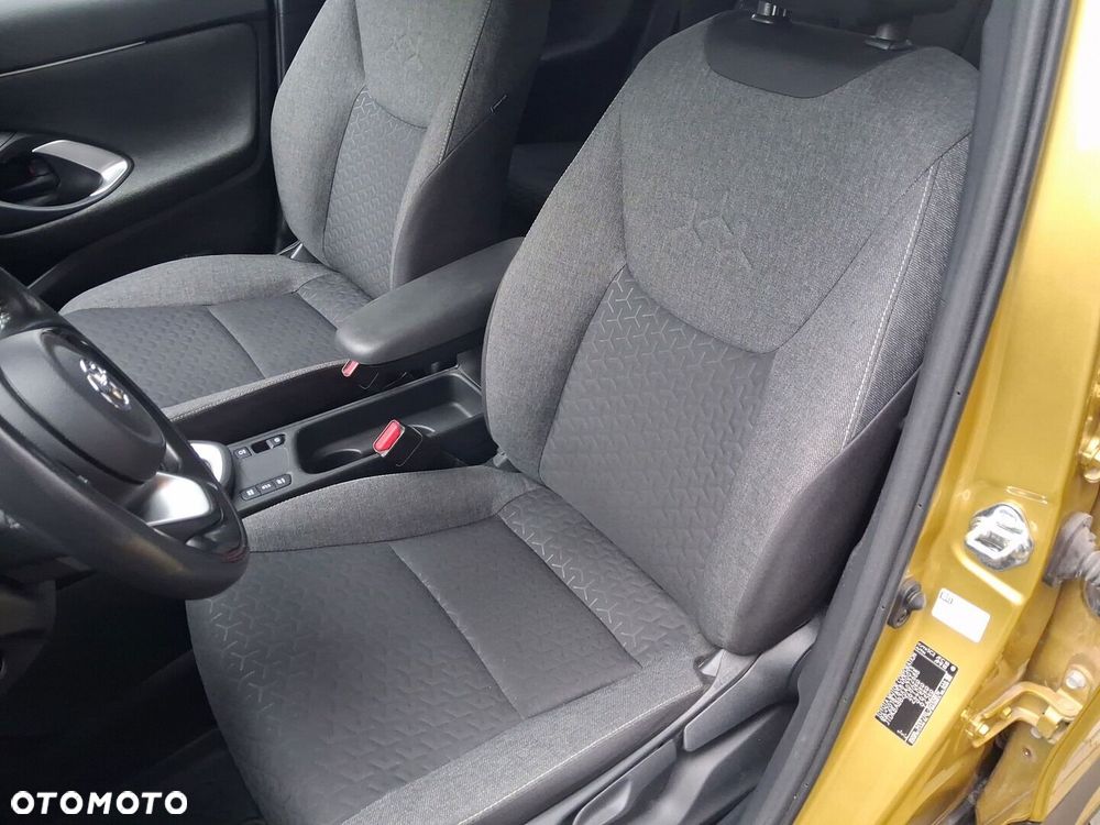 Toyota Yaris Cross Hybrid 1.5 Comfort - 25