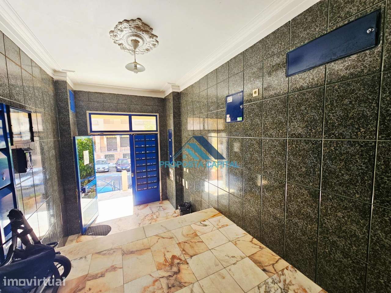 Apartamento T2 Tapada das Mercês - Grande imagem: 3/32