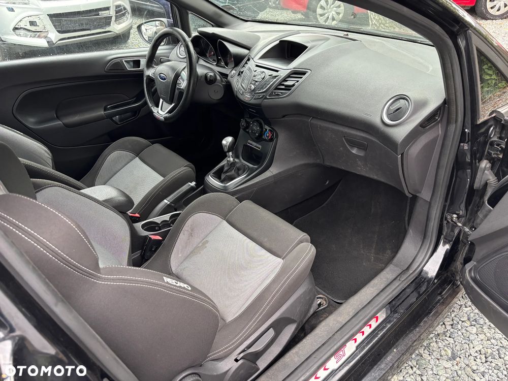 Ford Fiesta 1.6 EcoBoost ST - 18