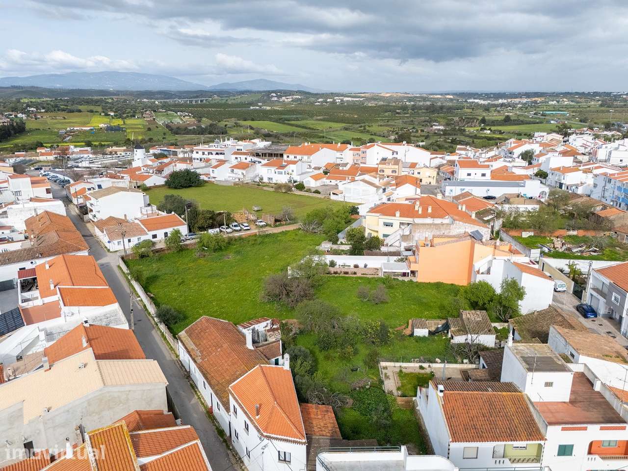 TERRENO URBANO PARA VENDA EM ODIAXERE LAGOS - Grande imagem: 3/4