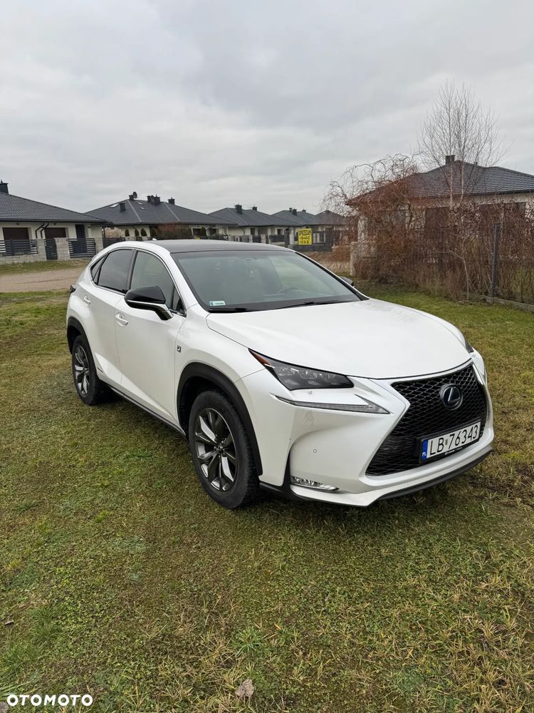 Lexus NX 300h F Sport AWD - 1