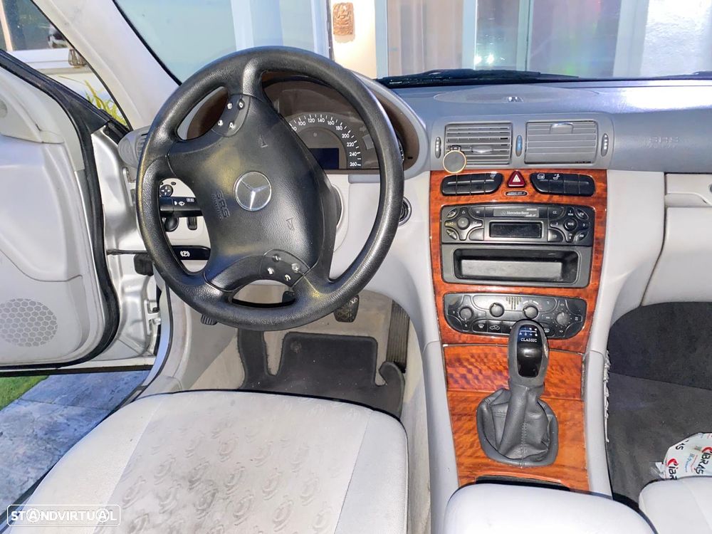 Mercedes-Benz C 220 CDi Classic - 10