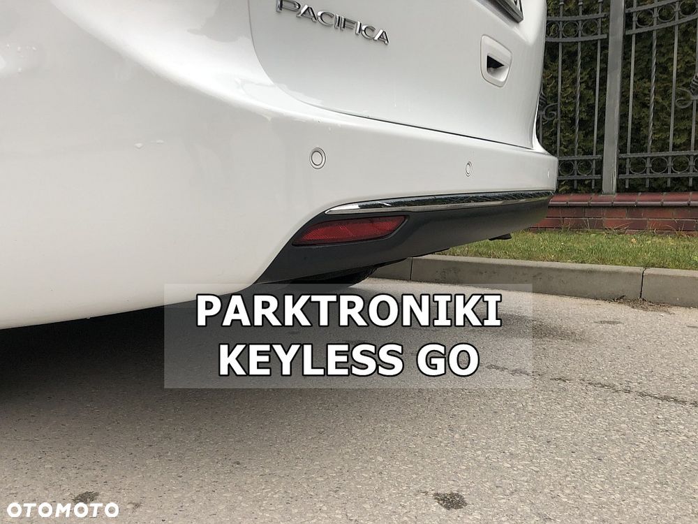 Chrysler Pacifica - 34