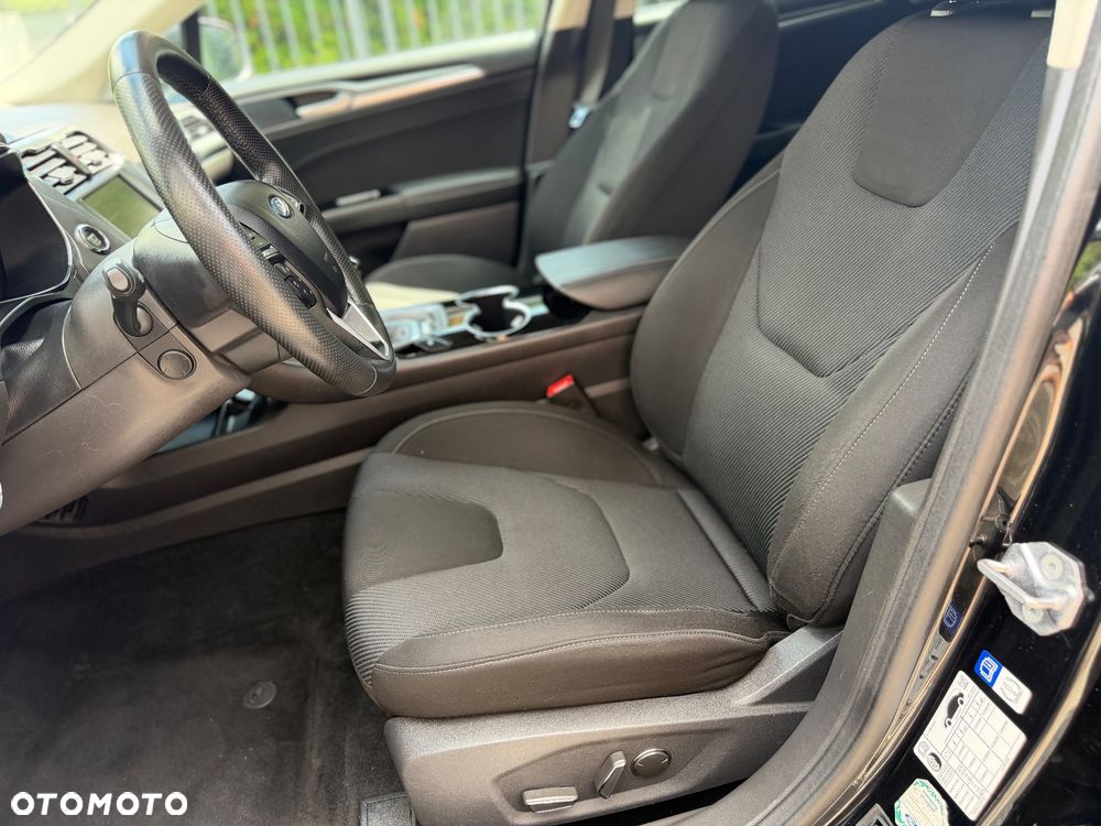 Ford Mondeo - 22