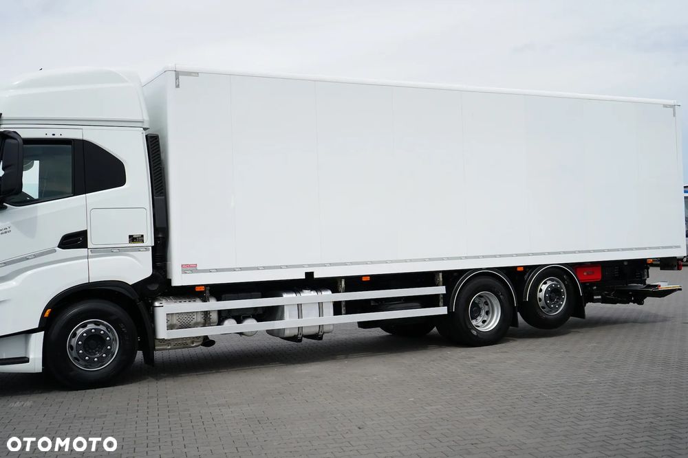 Iveco / S-WAY / 420 / E 6 / KONTENER + WINDA / 22 PALETY / RETARDER / OŚ SKRĘTNA / ROLETA - 15