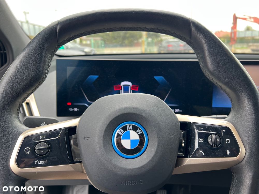 BMW iX xDrive50 - 29