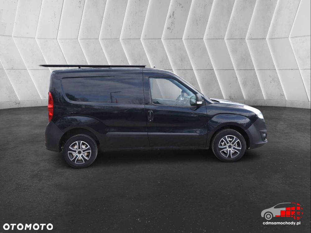 Opel COMBO - 11