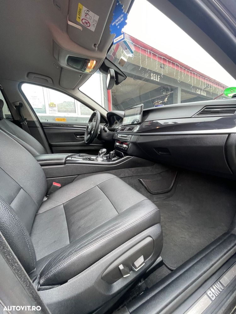 BMW Seria 5 520d Aut. Luxury Line - 7