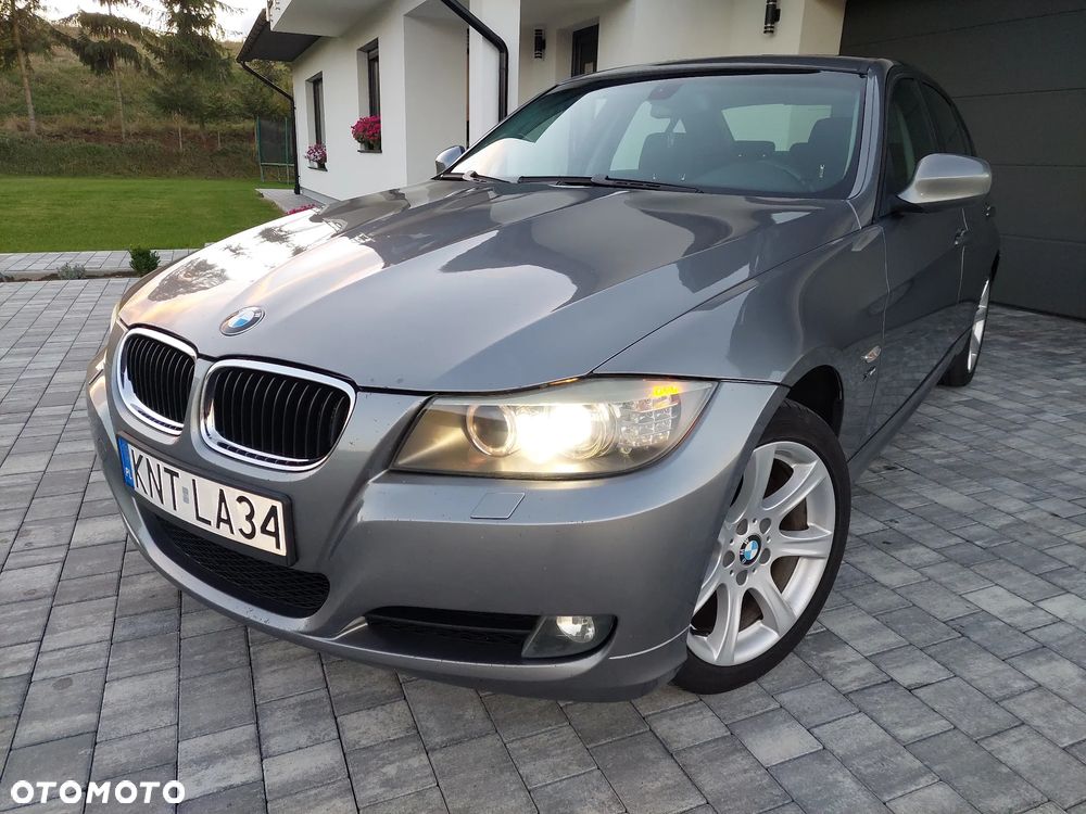 BMW Seria 3 320d xDrive DPF - 8