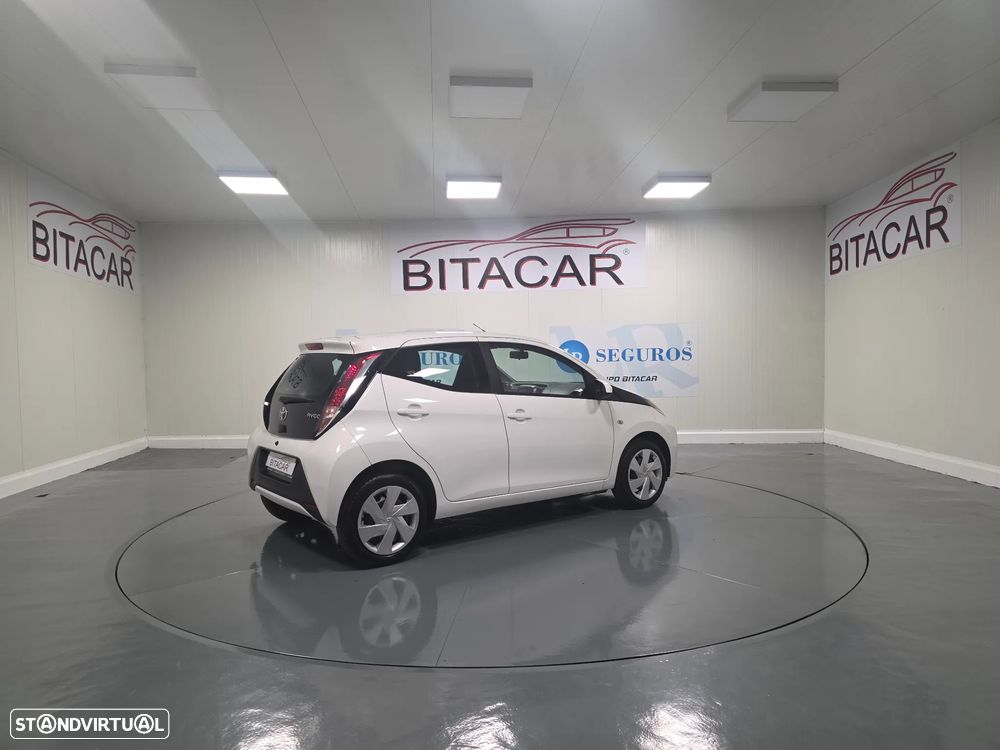 Toyota Aygo 1.0 X-Play Plus MM - 17