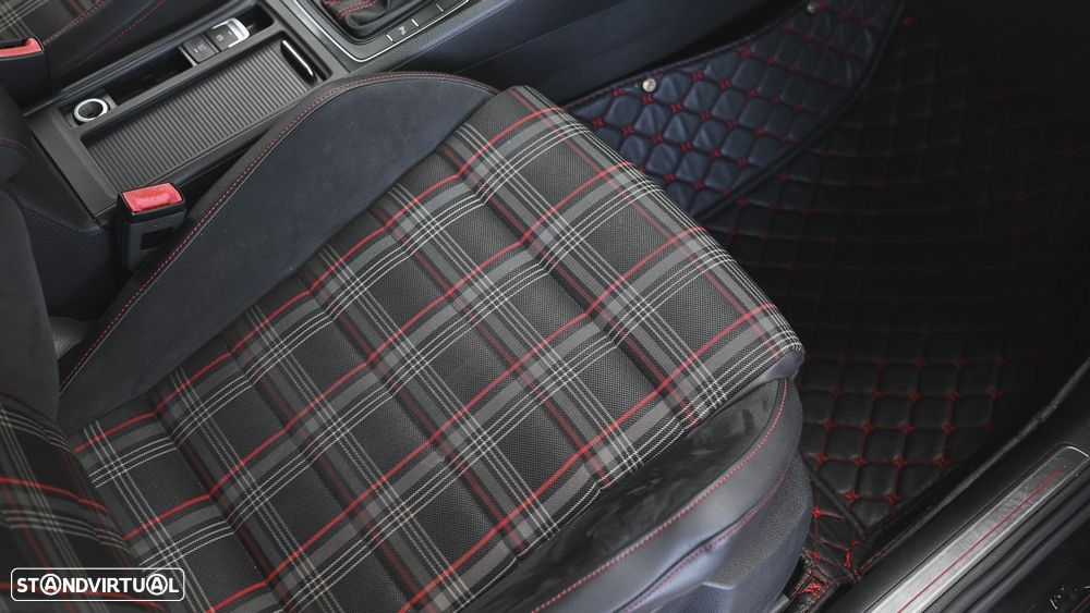 VW Golf 2.0 TSi GTi DSG - 34